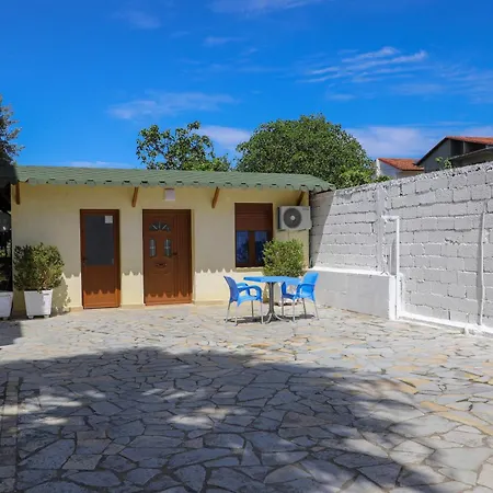 Isra - Garden Retreat Oda ve Kahvaltı *