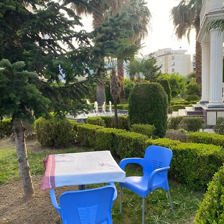 Isra - Garden Retreat *